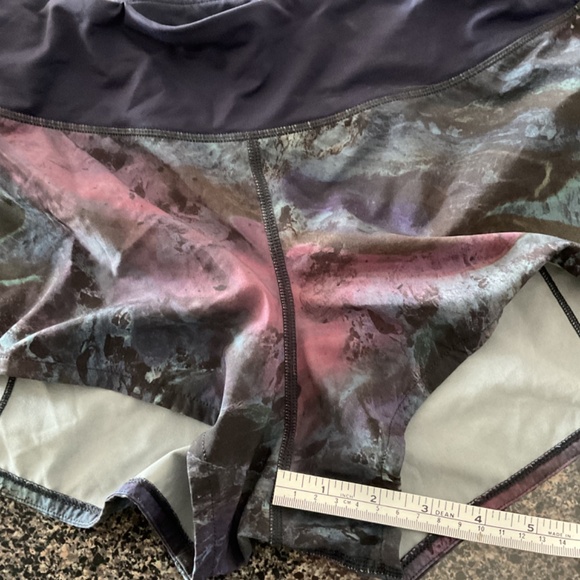 Lululemon Shorts, Size 10 - Picture 6 of 6